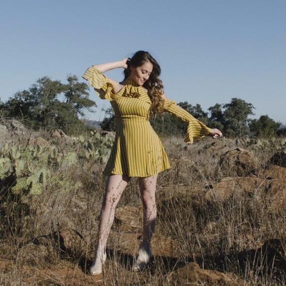 ✨ High Neck Cold Shoulder Dress 🎀 3 for $25 - Picture 5 of 8